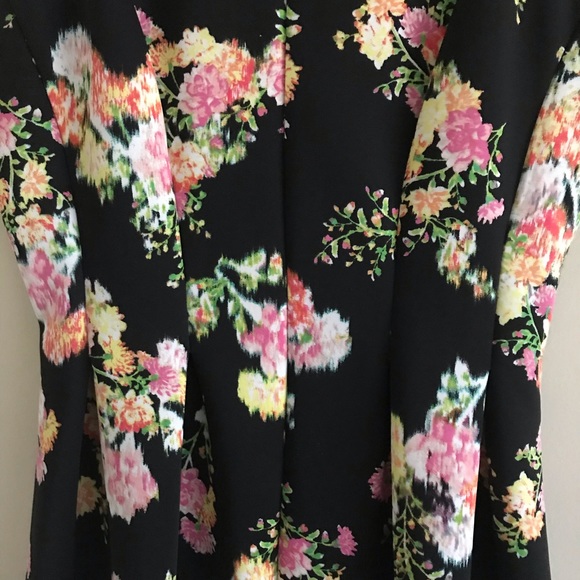 Candie’s women’s floral 💐skater style dress - Picture 4 of 6
